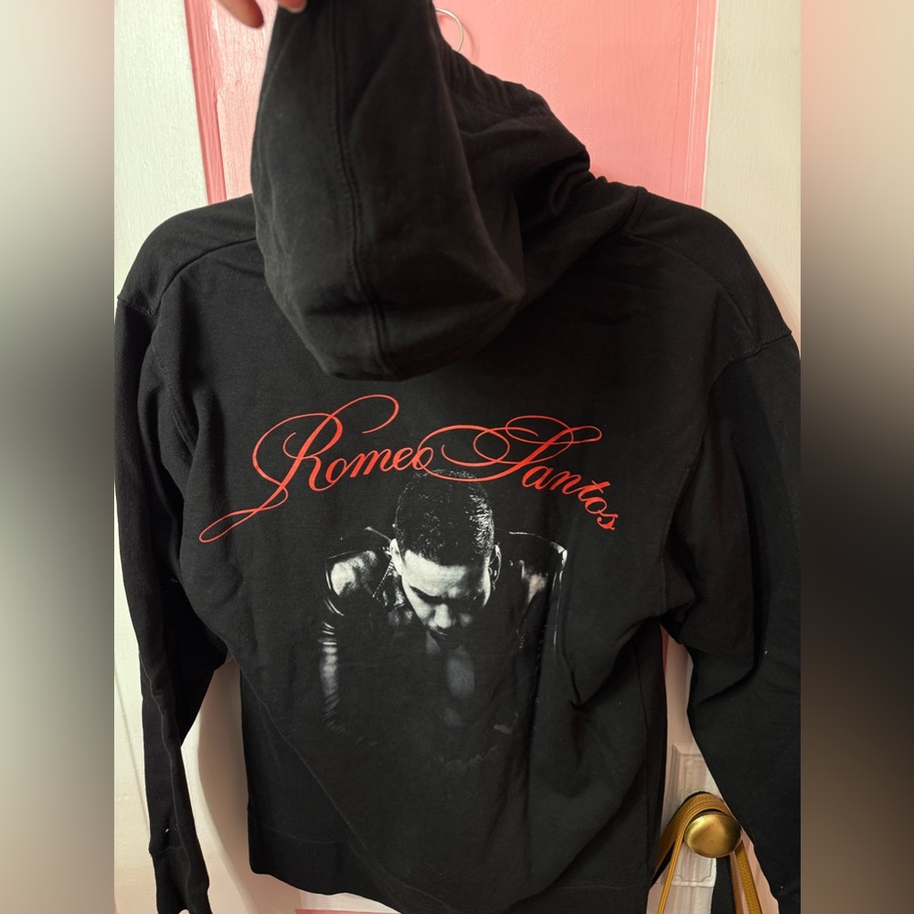 Official Romeo Santos Formula Volume 3 Sweater